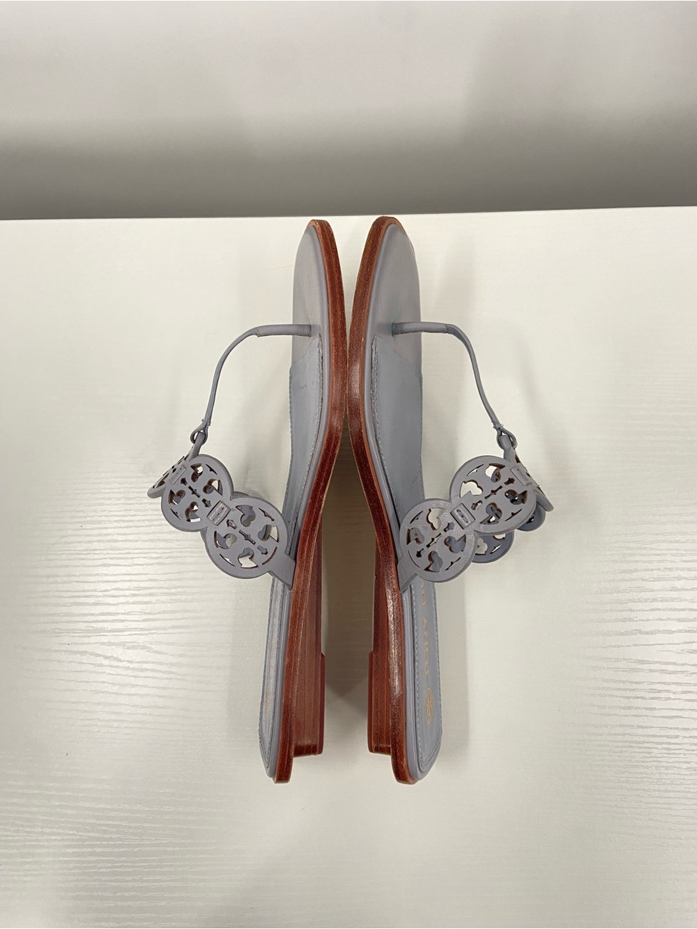 Tory Burch TINY MILLER THONG SANDAL LEATHER Cloud Blue size 9 - Picture 7 of 13
